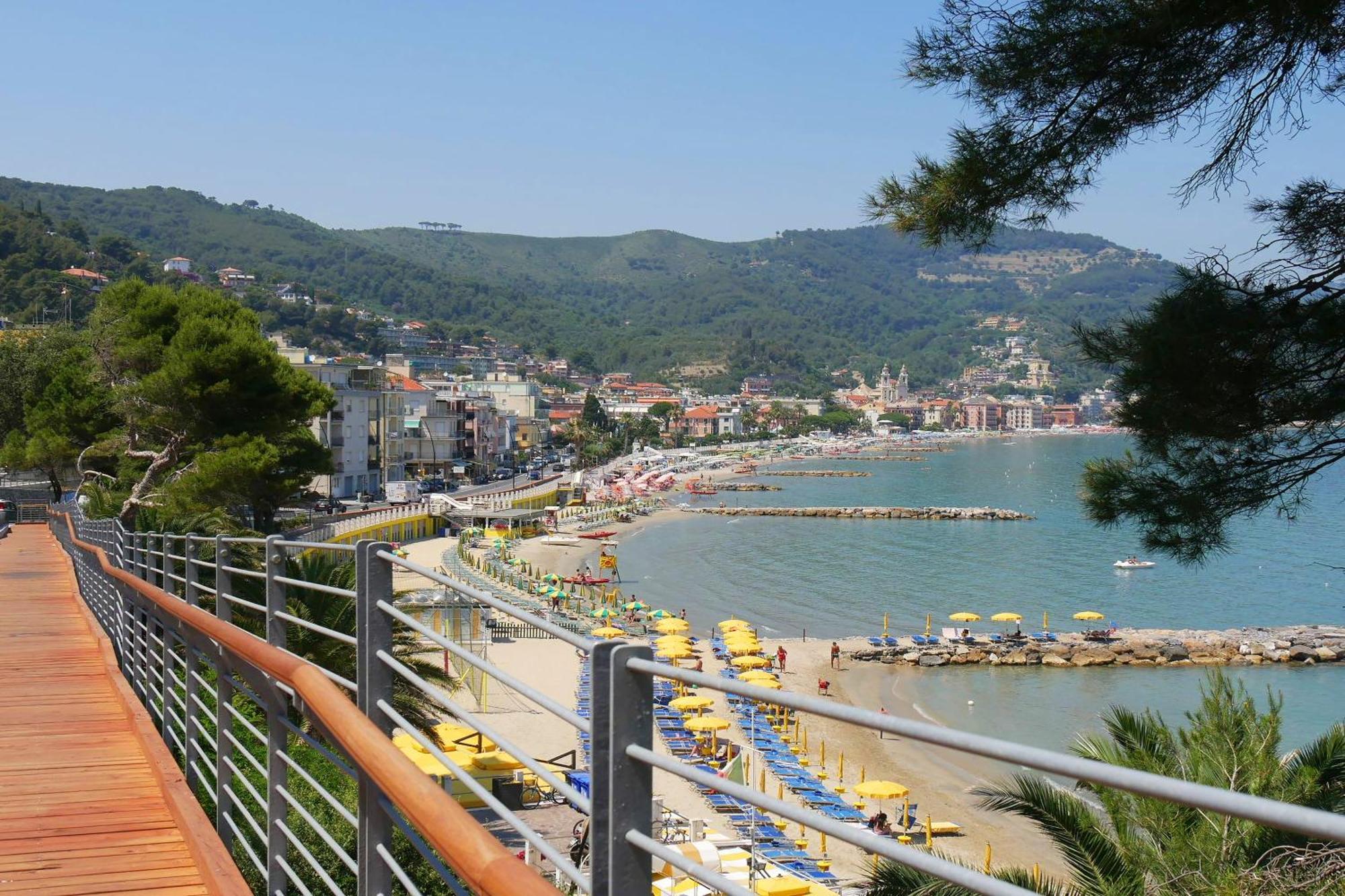 Laigueglia Beach - Happy Rentals Exterior photo