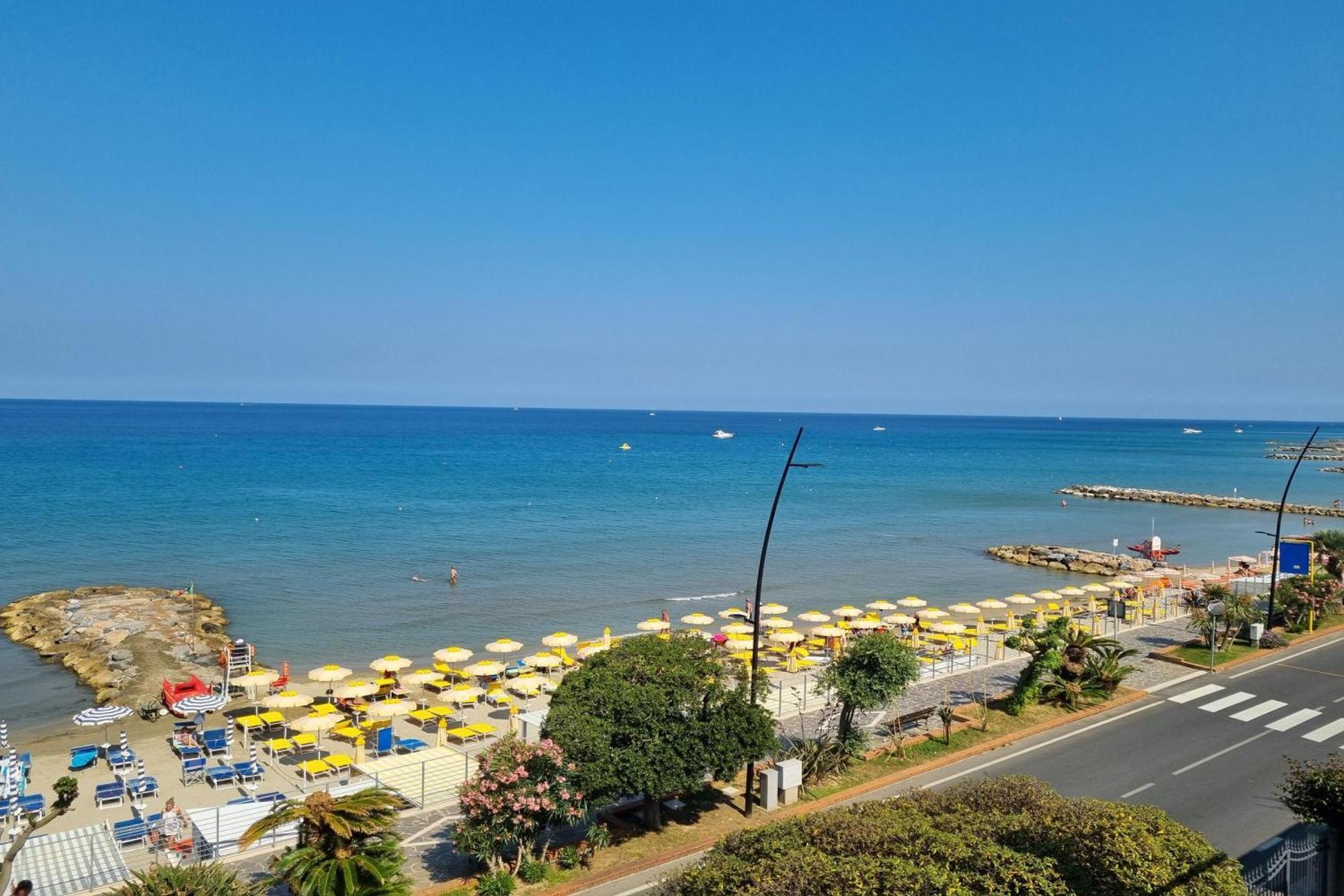 Laigueglia Beach - Happy Rentals Exterior photo