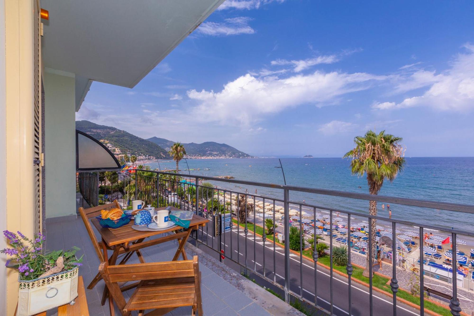 Laigueglia Beach - Happy Rentals Exterior photo